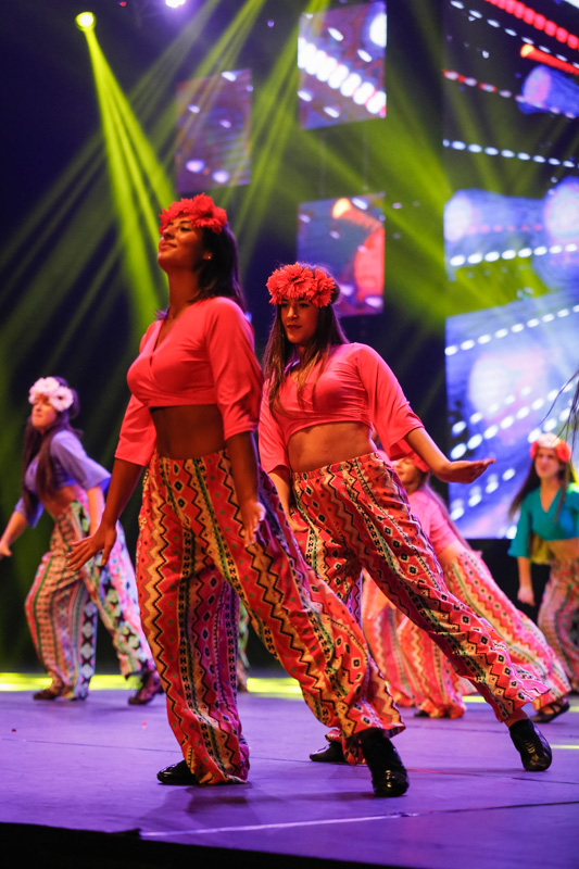 Tribe Dance Hold Your Dream 